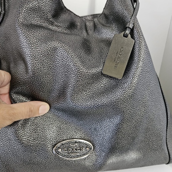 Beautiful Coach Silver /black leather tote BAG ,top Zipper/Snap closure, - Picture 6 of 10